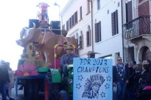 [Antichi Romani e moderni cow boy al Carnevale di Concordia]