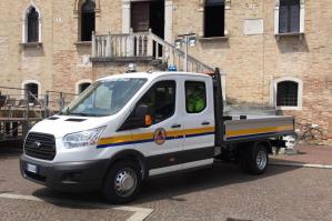 [Consegnato un nuovo veicolo alla Protezione Civile]