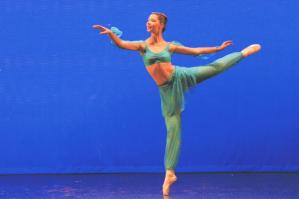 [La ballerina Giorgia Segatto premiata con una borsa di studio per un corso alla Joffrey Ballet School di New York]