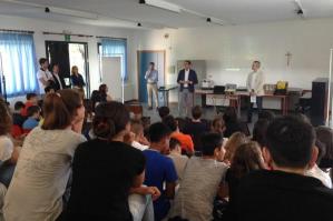 [Scuola G. Pascoli, gli alunni premiati al concorso Dalla misurazione alla progettazione]