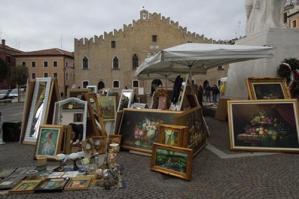 [Domani a Portogruaro il Mercato dell’antiquariato e modernariato ]
