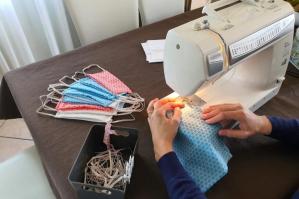 [A Teglio una raccolta stoffe per la realizzazione di mascherine]