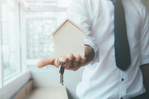 [Vendita della casa tra privati, una scelta possibile ma non priva di rischi]