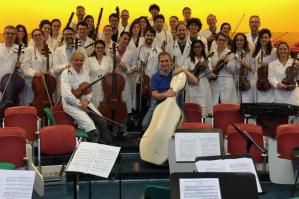 [Enrico Bronzi dirigerà l’Orchestra Asclepio per celebrare i 30 anni dell’Organizzazione di Volontariato “In Famiglia”]