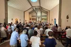 [Don Livio festeggia a Santa Rita il 50° di sacerdozio]