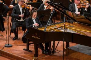 [L’Orchestra Sinfonica Nazionale della RAI debutta a Portogruaro: sul podio la direttrice Gianna Fratta, solista il pianista Alessandro Taverna]