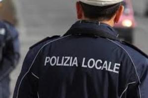 [Bibione, interventi decisivi della Polizia Locale: ritrovati due bambini scomparsi in Repubblica Ceca e arrestato ladro di monopattino senza fissa dimora]