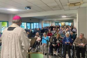 [Giubileo dei nonni: il vescovo Pellegrini in visita alla residenza per anziani “Francescon”]