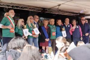 [Alle Pascoli il trofeo per la partecipazione più numerosa alla Alì Family Run]
