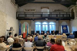 [Il Rotary di Portogruaro impegnato contro i rischi della rete]