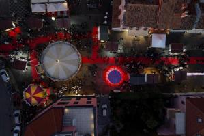 [Il Natale sul mare, in arrivo i Krampus a Caorle nel villaggio dalle cento casette]