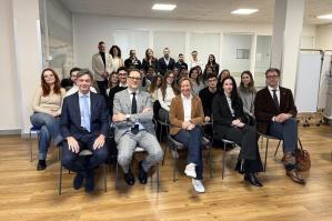 [Studenti dell’Università di Trieste a lezione all’ospedale di Jesolo: formazione sul campo per futuri interpreti sanitari]