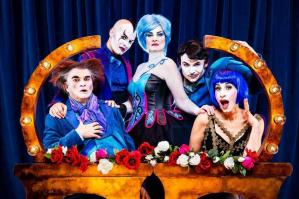 [“Opera Locos”: dalla Spagna opera, pop e rock in un unico incredibile spettacolo di comic opera show]