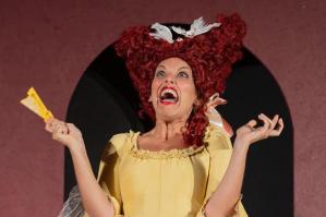 [“Un curioso accidente”: il Gruppo Teatrale La Bottega chiude con il sold out la rassegna “Il Porto del Teatro”]