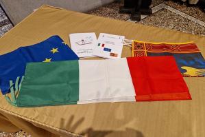 [Festa della Repubblica: le celebrazioni iniziano con la consegna di 200 Costituzioni Italiane agli studenti delle quinte elementari]