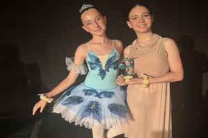 [Portogruaro brilla a “Dancing Souls”: due ori e tanti piazzamenti per la Dance Theatre School ]