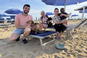 [Marina Dog: a Bibione inaugurata la nuova spiaggia per cani ]
