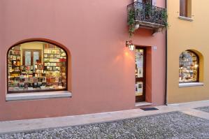 [Portogruaro, la libreria Al Segno cambia pagina: dopo quasi cinquant'anni il passaggio a Librerie.coop]