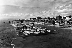[Bibione, 70 anni di turismo: un convegno guarda al futuro della vacanza]